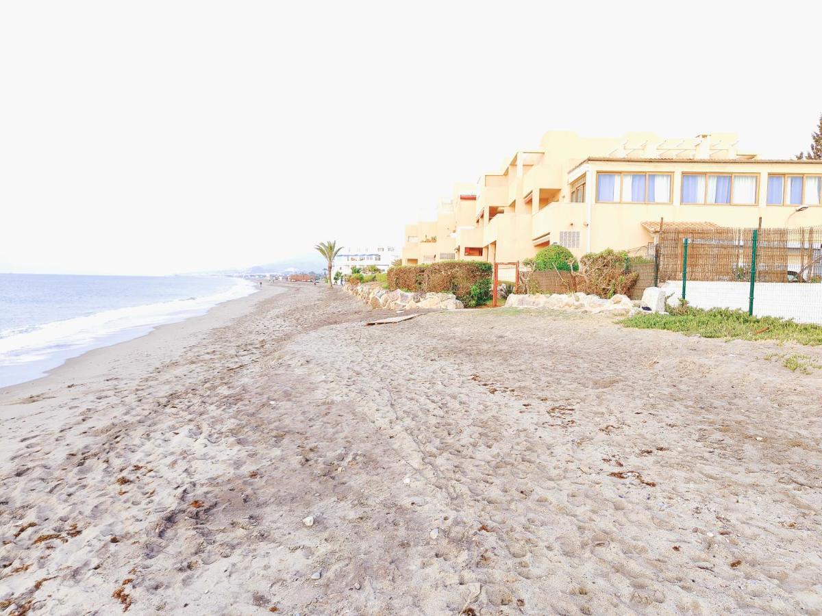 Primera Linea De Playa Naturista Vera Exterior foto